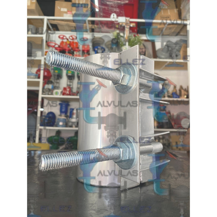 Abrazadera De Reparación De 4 En Acero Inoxidable